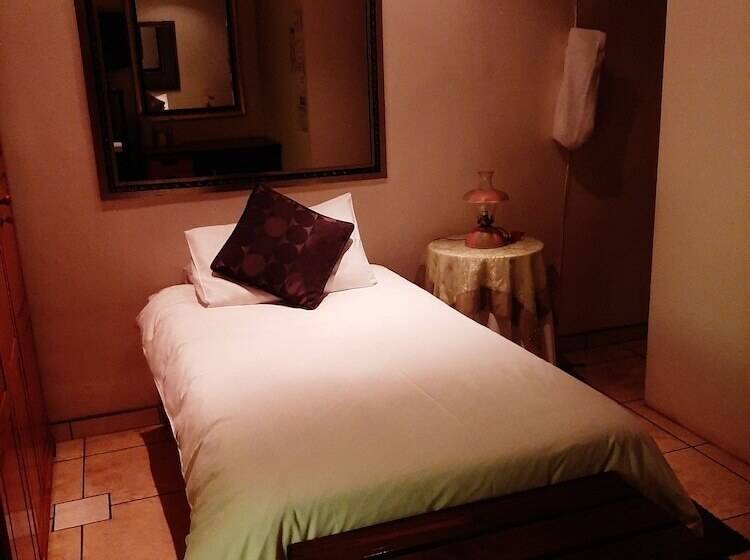 Семейный Номер, Zebra Guesthouse