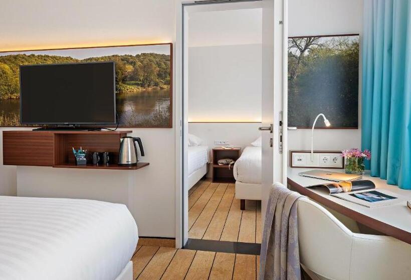 اتاق خانوادگی, Hey Lou Hotel Frankfurt Airport