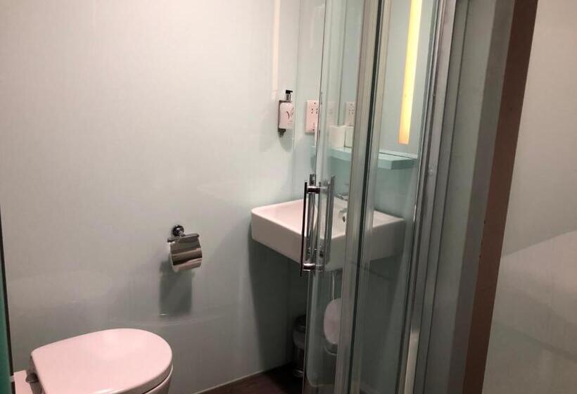 スタンダードルーム, Easyhotel Birmingham