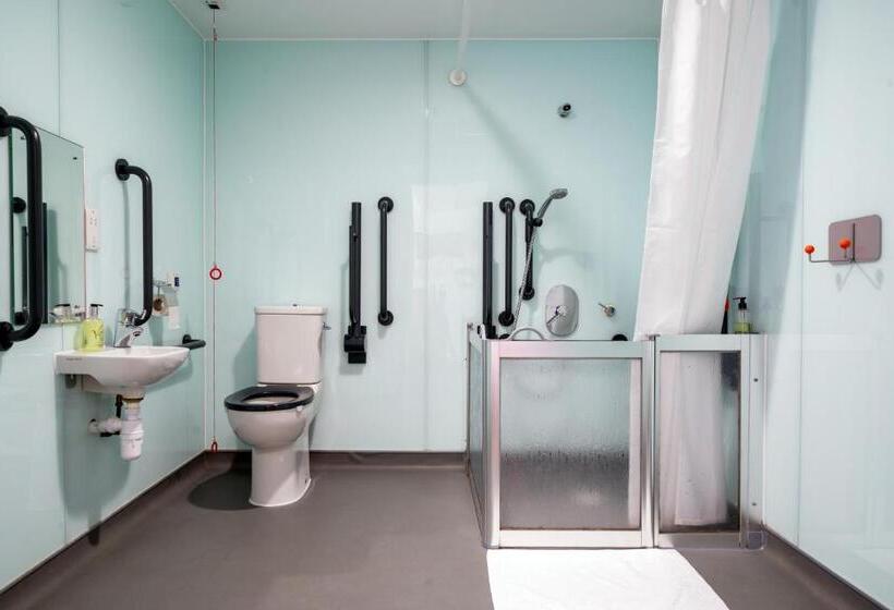 身障者適用スタンダードルーム, Easyhotel Birmingham