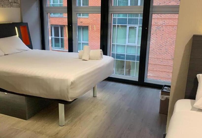 Семейный Номер, Easyhotel Birmingham