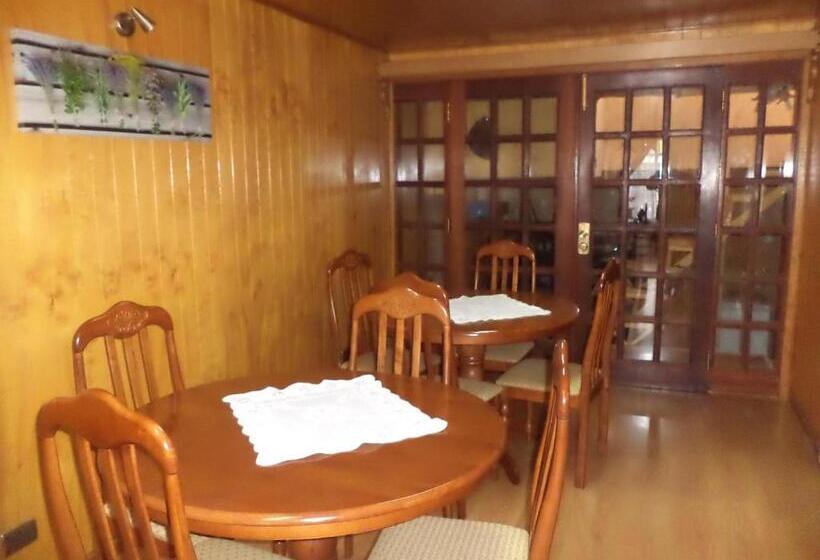 غرفة قياسية ثلاثية, Hostal Lagunitas