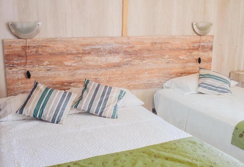 スタンダードトリプルルーム, Hostal Valle Mistral