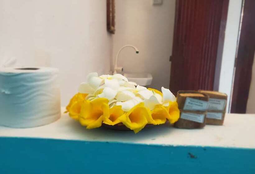 غرفة قياسية, Fontaine Garden Village