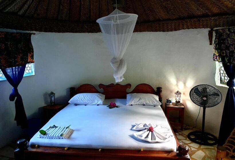 بنجلو قياسى, Fontaine Garden Village