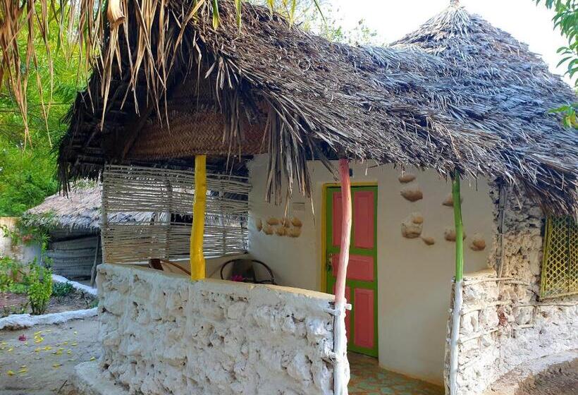 بنجلو قياسى, Fontaine Garden Village