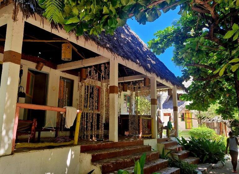 جناح جونيور مزوَّد بتراس, Fontaine Garden Village