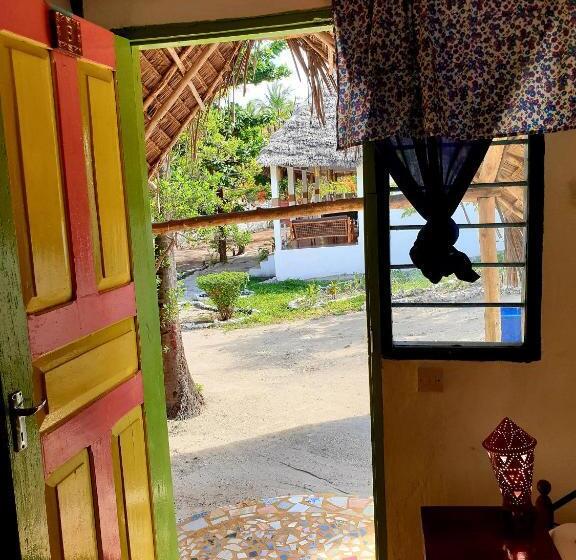 غرفة قياسية, Fontaine Garden Village