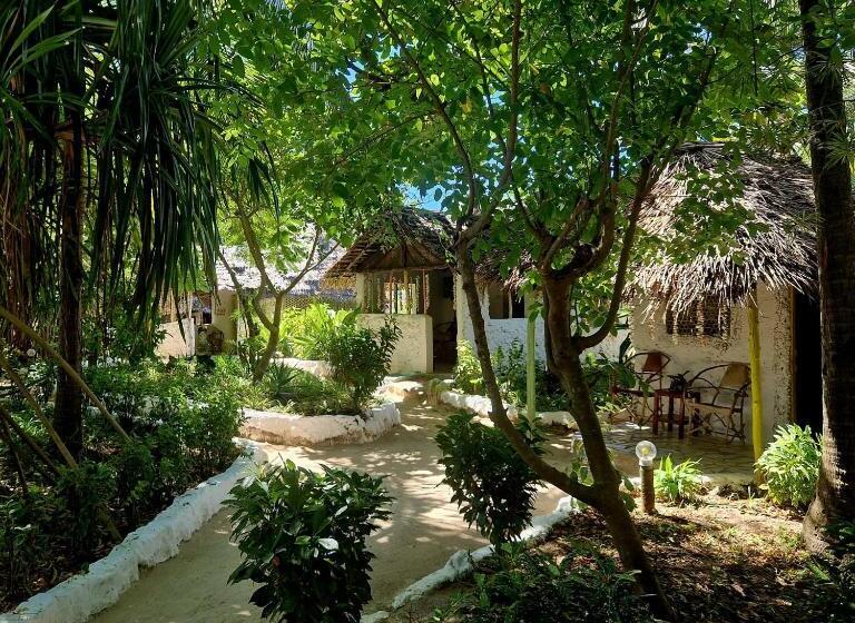 بنجلو قياسى, Fontaine Garden Village