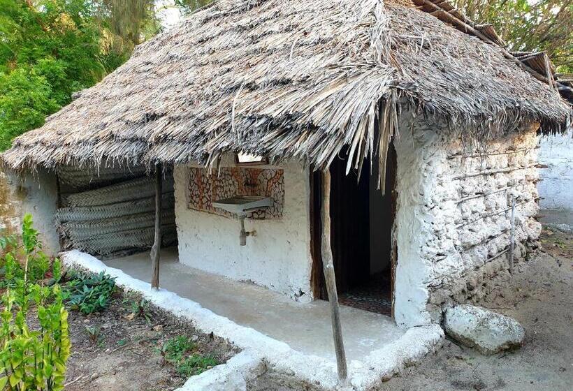 بنجلو قياسى, Fontaine Garden Village