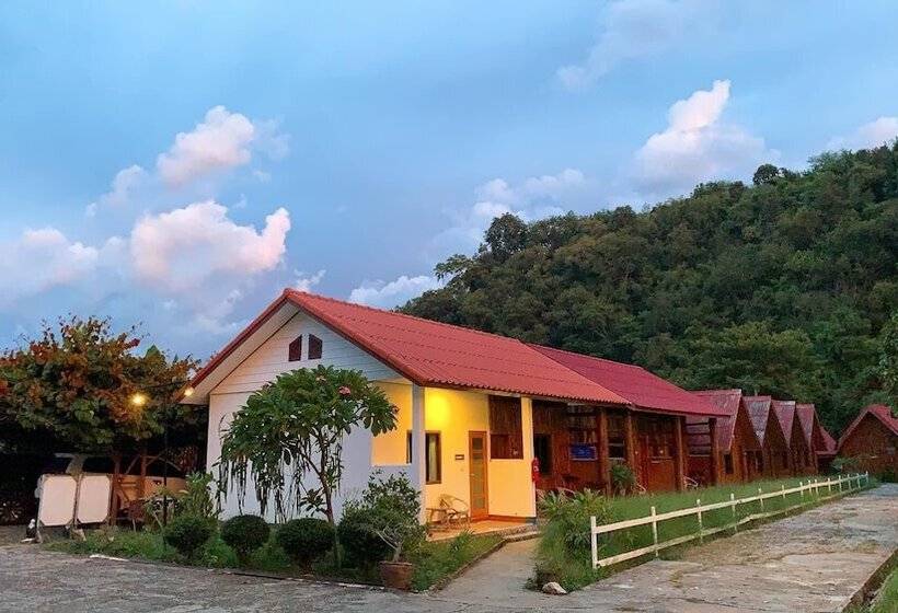 بانگلوی استاندارد, Khun Mai Baan Suan Resort