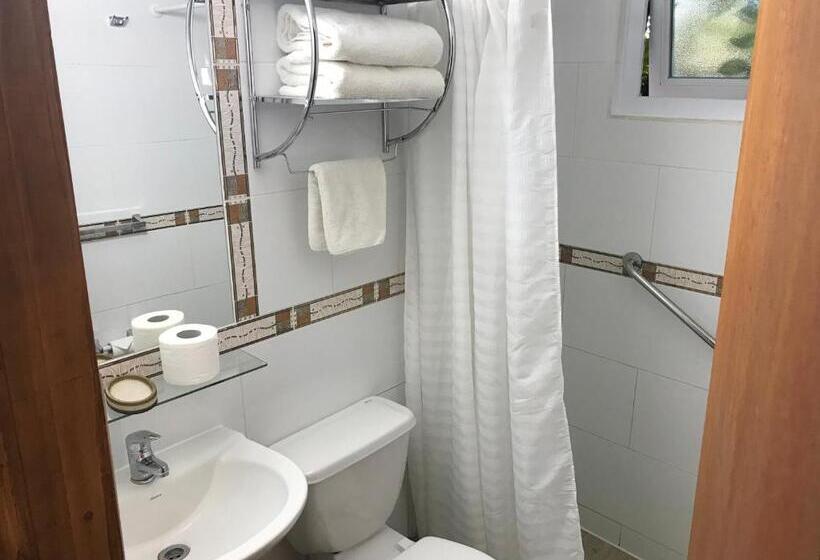 اتاق استاندارد چهار تخته, Luanco