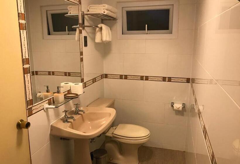 اتاق استاندارد سه نفره, Luanco