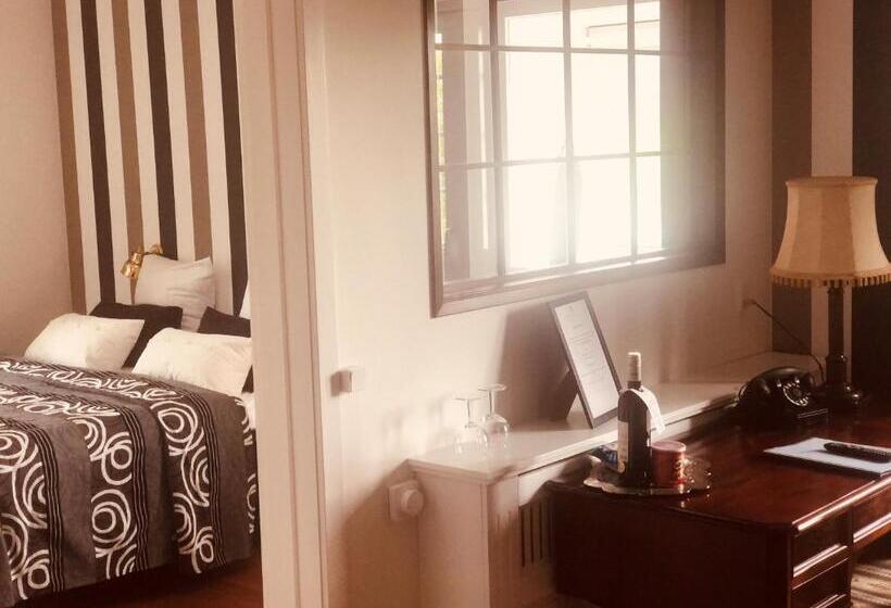 جناح جونيور, Rørvig Centret