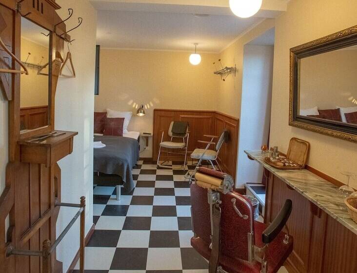 جناح جونيور, Rørvig Centret