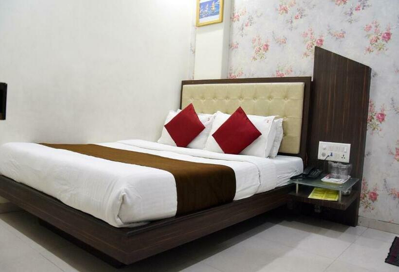 デラックスルーム, Sanjary Palace