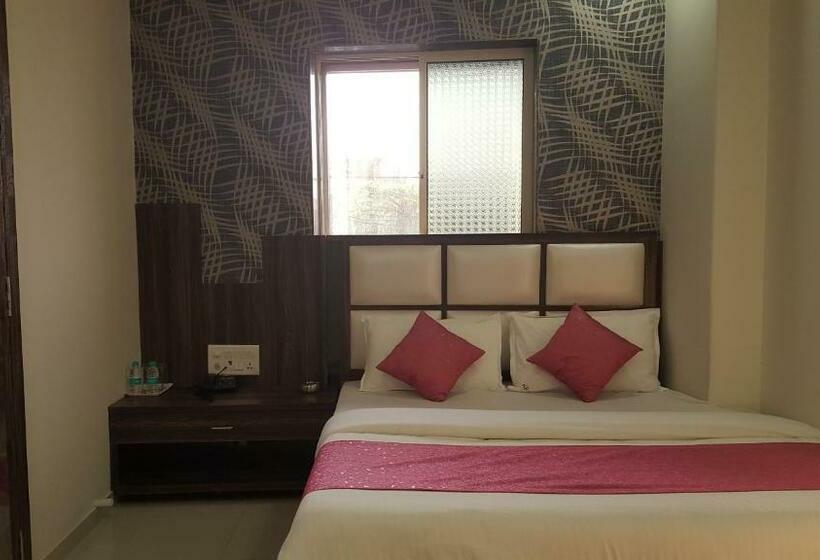 デラックスルーム, Sanjary Palace