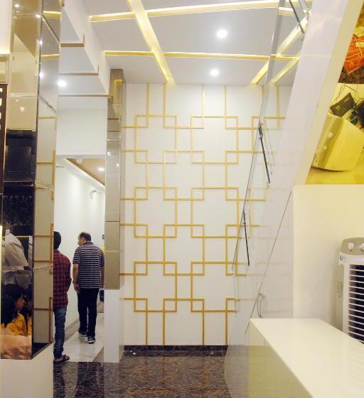 デラックストリプルルーム, Sanjary Palace