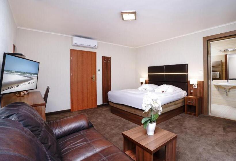 Superior suite with balcony, Spa Activia