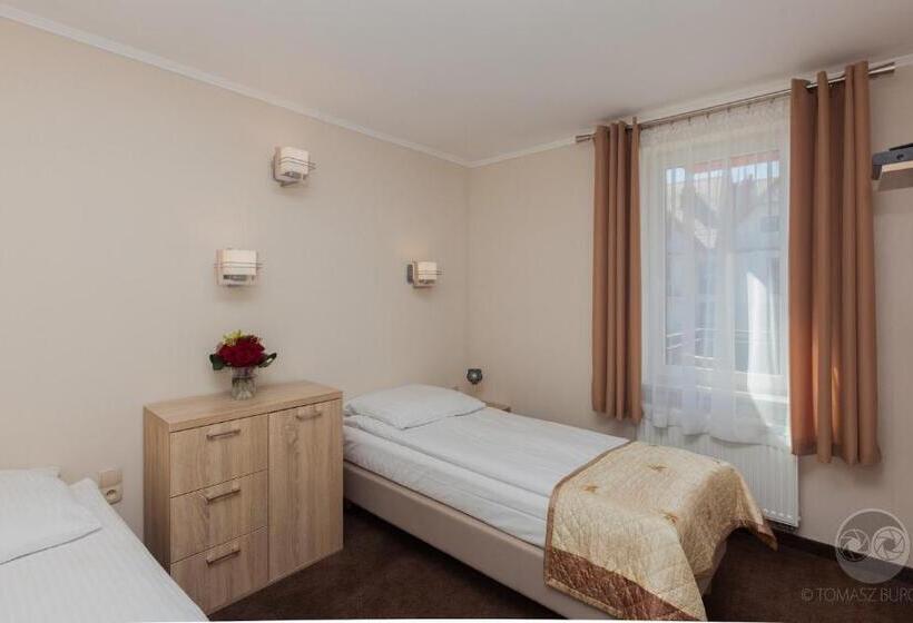 اتاق خانوادگی, Spa Activia