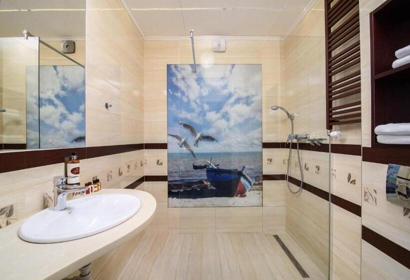 اتاق خانوادگی, Spa Activia