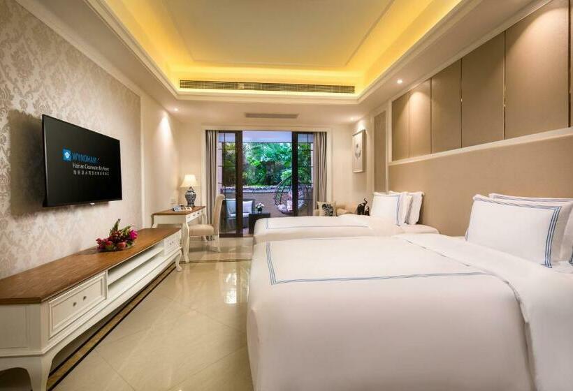 Comfort room with garden view, Wyndham Hainan Clearwater Bay Resort