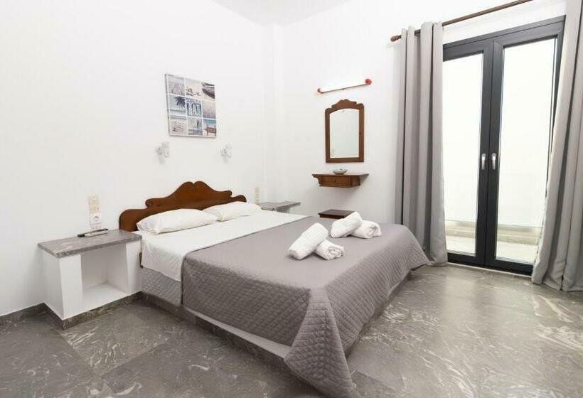 סטודיו סטנדרטי נוף לגינה, Olga Studios