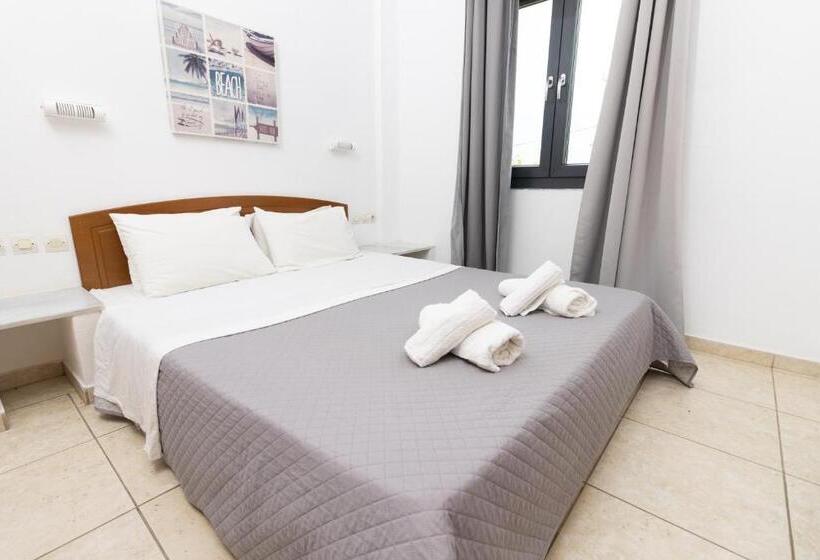 חדר סטנדרט לארבעה, Olga Studios