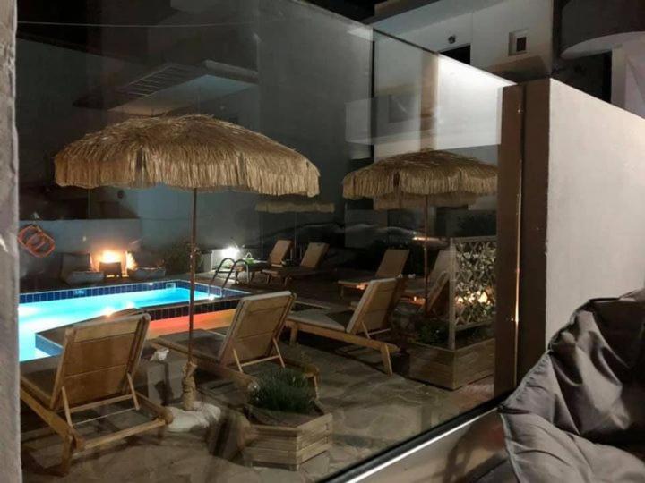 חדר סטנדרט לארבעה, Olga Studios