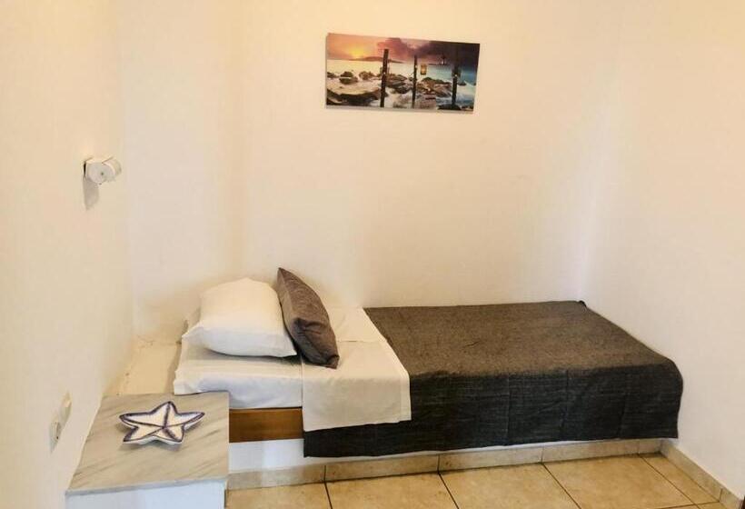 חדר סטנדרט לארבעה, Olga Studios