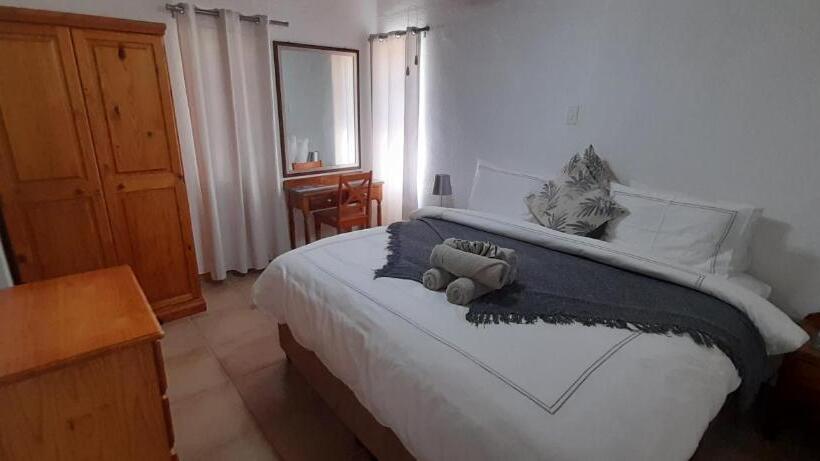 1ベッドルームドゥプレックスアパートメント, Easy Five Guest House