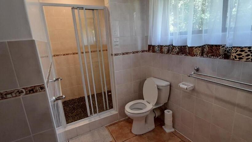 1ベッドルームドゥプレックスアパートメント, Easy Five Guest House