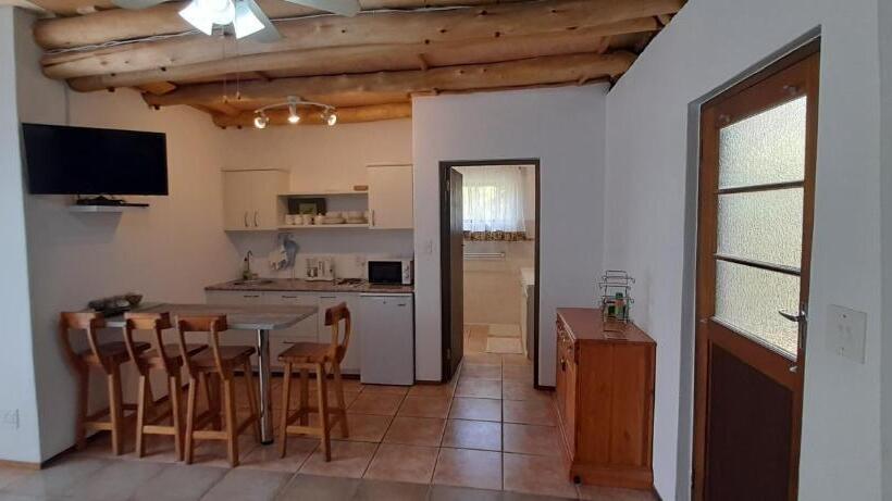 1ベッドルームドゥプレックスアパートメント, Easy Five Guest House