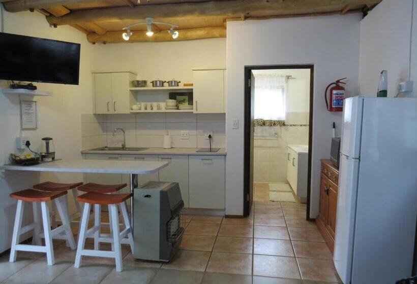 1ベッドルームドゥプレックスアパートメント, Easy Five Guest House