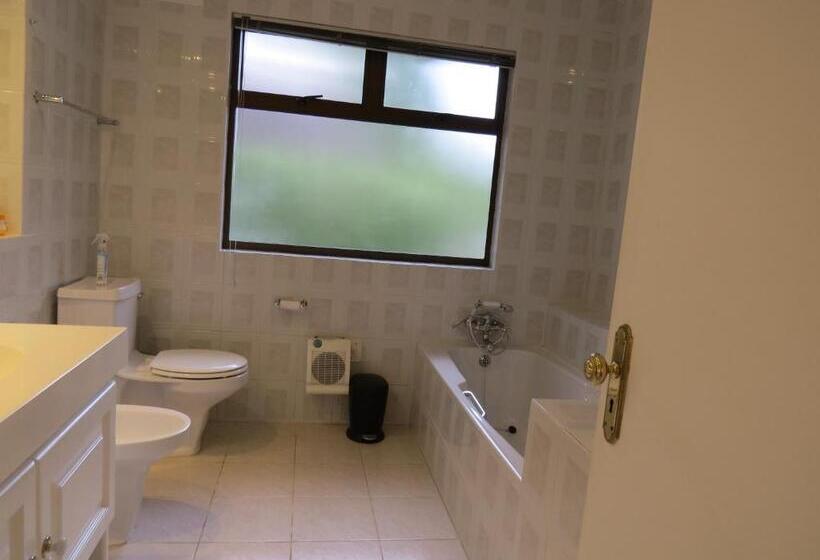 キングサイズベッドのスタンダードルーム, Easy Five Guest House