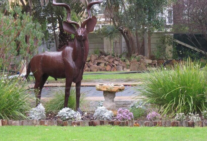 キングサイズベッドのスタンダードルーム, Easy Five Guest House