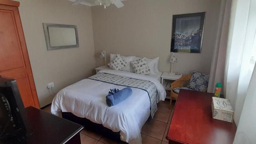 エコノミールーム, Easy Five Guest House