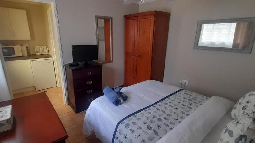 エコノミールーム, Easy Five Guest House