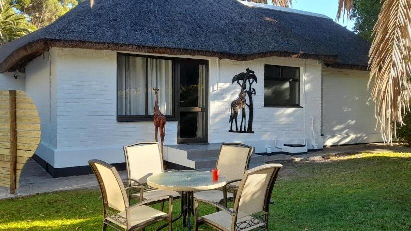 デラックスルーム, Easy Five Guest House