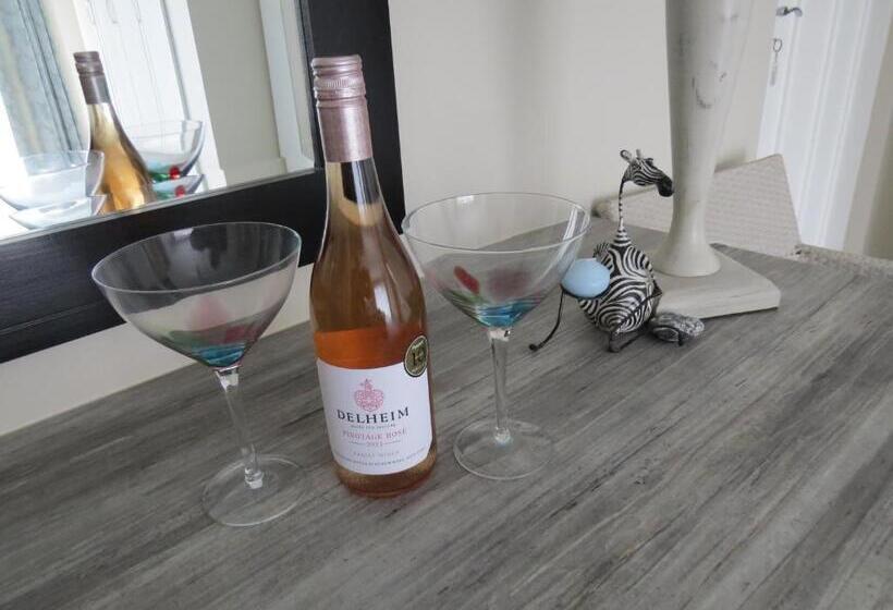 キングサイズベッドのデラックスルーム, Easy Five Guest House