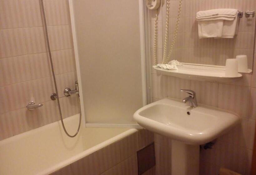 غرفة قياسية ثلاثية, Pansion Maltar Varaždin