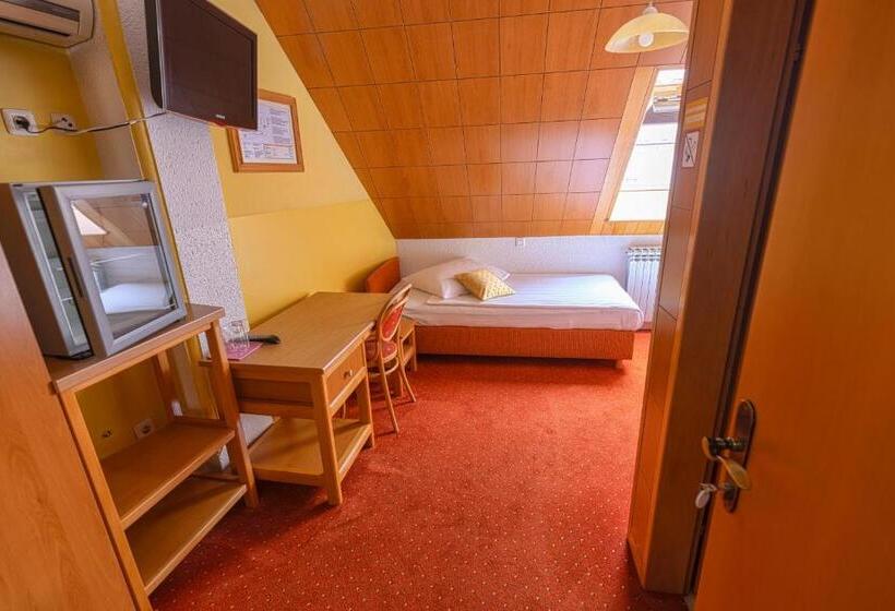 غرفة قياسية فردية, Pansion Maltar Varaždin