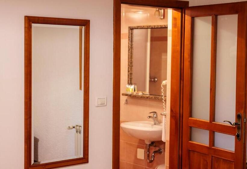 غرفة قياسية فردية, Pansion Maltar Varaždin