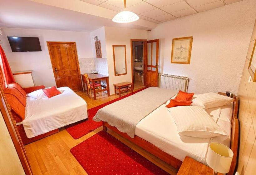 غرفة قياسية ثلاثية, Pansion Maltar Varaždin