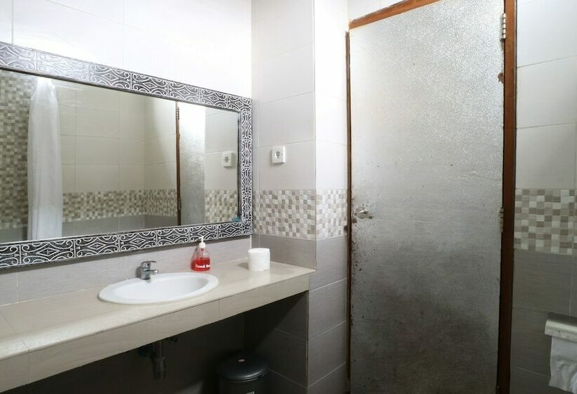 غرفة ديلوكس, Cove Raddeyapa