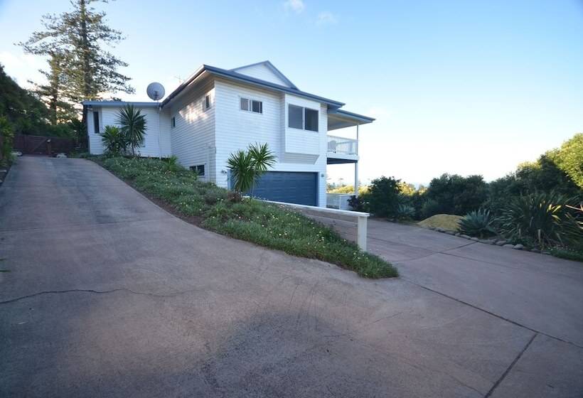 خانه 1 خوابه, The White House