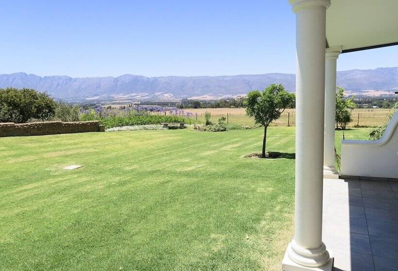 شقة غرفة واحدة, Raptor Rise