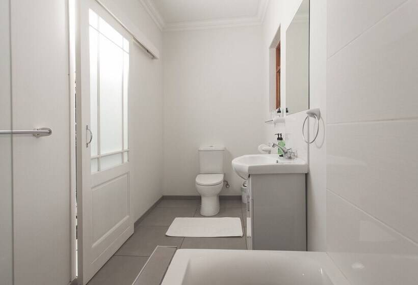 شقة غرفة واحدة, Raptor Rise