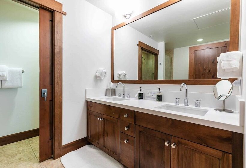 Апартаменты 3 Спальни, East West Hospitality Tahoe