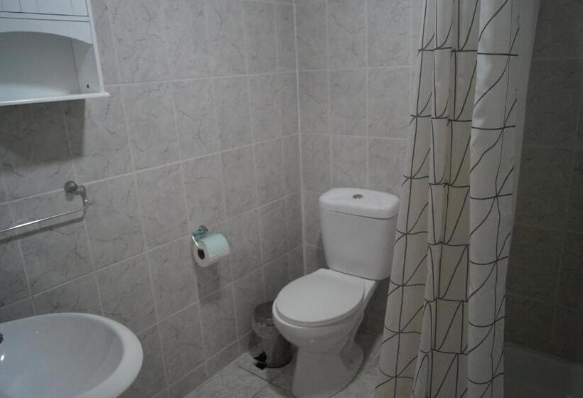 اتاق استاندارد سه نفره, Hostal Eifelhaus